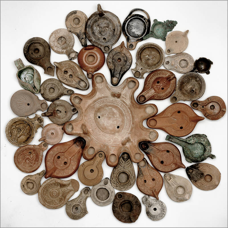 Tonlampen der römischen Kaiserzeit.