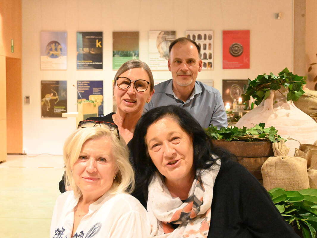 Dank gebührt unserem Servicepersonal mit Sigrid Gebbert, Cornelia Brandt, Carmela Borello-Romeo und Matthias Krestel (v.l.n.r.).