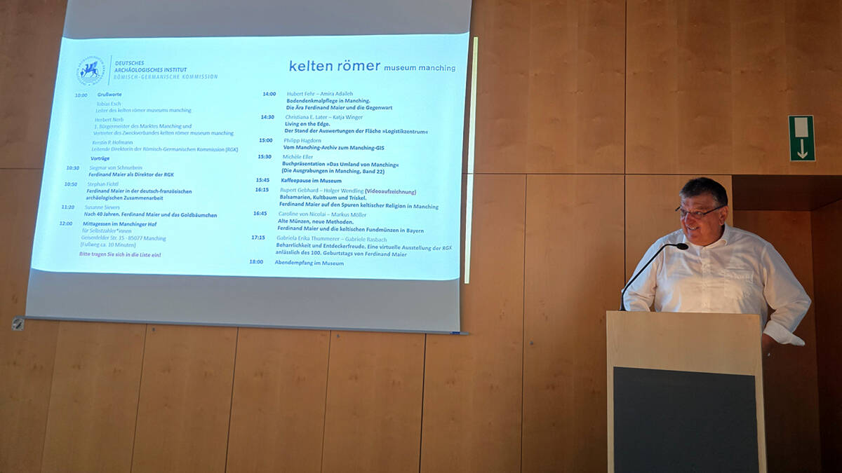 Herbert Nerb sprach als 1. Bürgermeister des Marktes Manching und als Vertreter des Zweckverbandes kelten römer museum ein Grußwort.