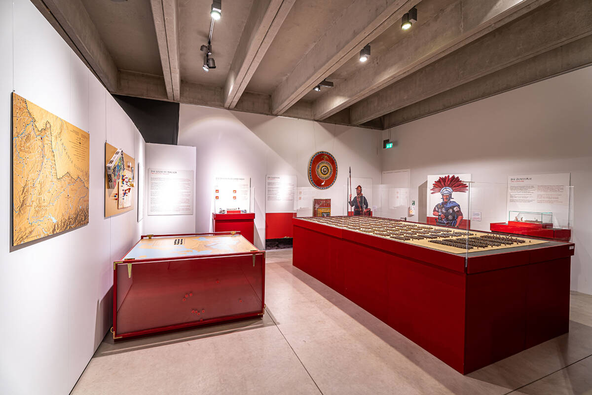 Ein Highlight der Ausstellung bildete das Modell einer kompletten Legion mit etwa 5500 Soldaten (und einem Hund).