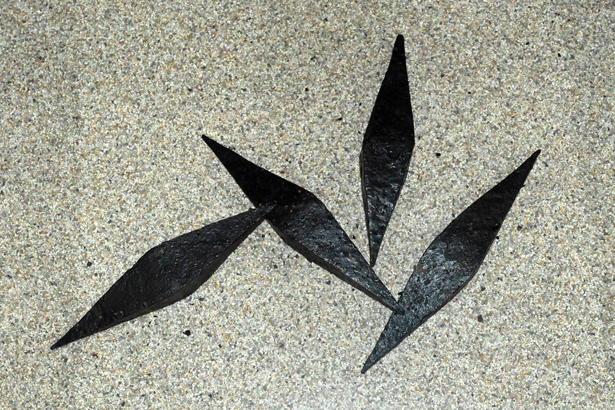 Sogenannte Doppelspitzbarren aus Forheim (Lkr. Donau-Ries) in der Dauerausstellung des kelten römer museums.