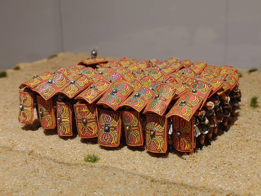 Modell einer testudo in der Sonderausstellung »Im Dienste Roms«.