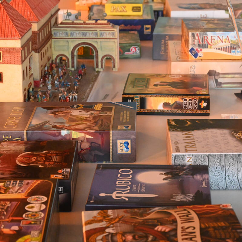 Zur Auswahl stand eine Vielzahl an Brettspielen zum antiken Rom.