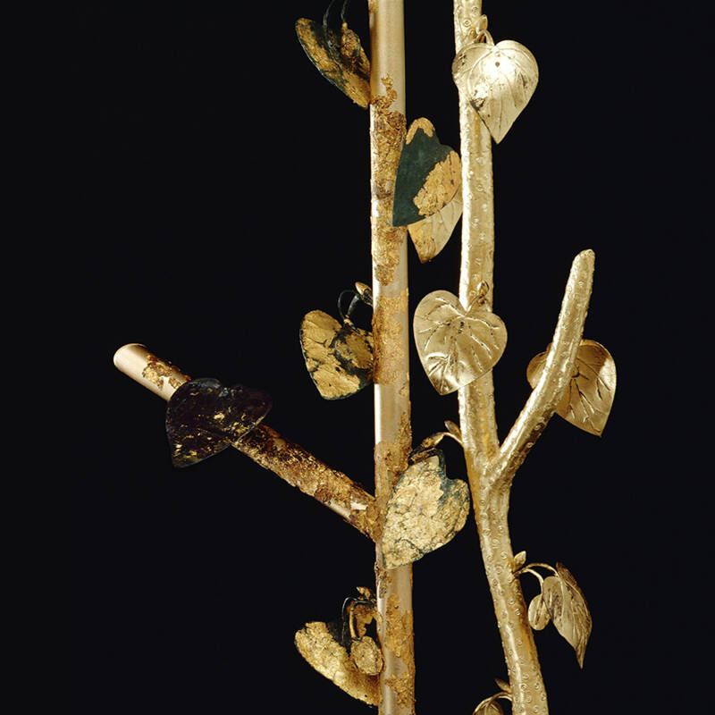 Das rätselhafte Kultbäumchen aus der Keltenstadt von Manching: links das Original, rechts eine Rekonstruktion.