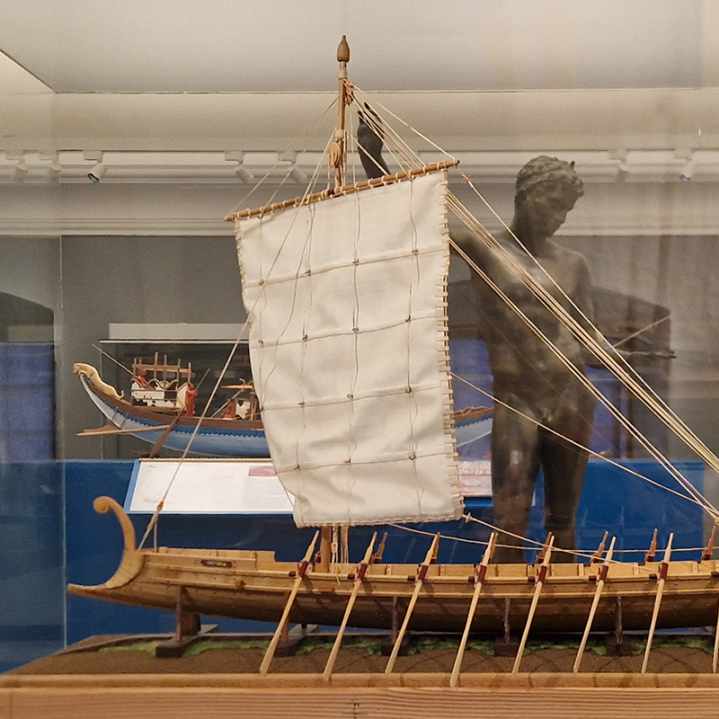 Artikelbild: Oberstimmer Römerboot in Würzburg. © MvW Museum der Universität Würzburg / Foto: Jochen Griesbach