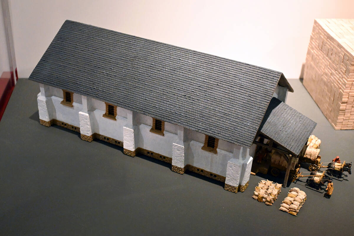 Modell eines idealtypischen Horreum in unserer aktuellen Sonderausstellung »Roms Armee im Feld«.