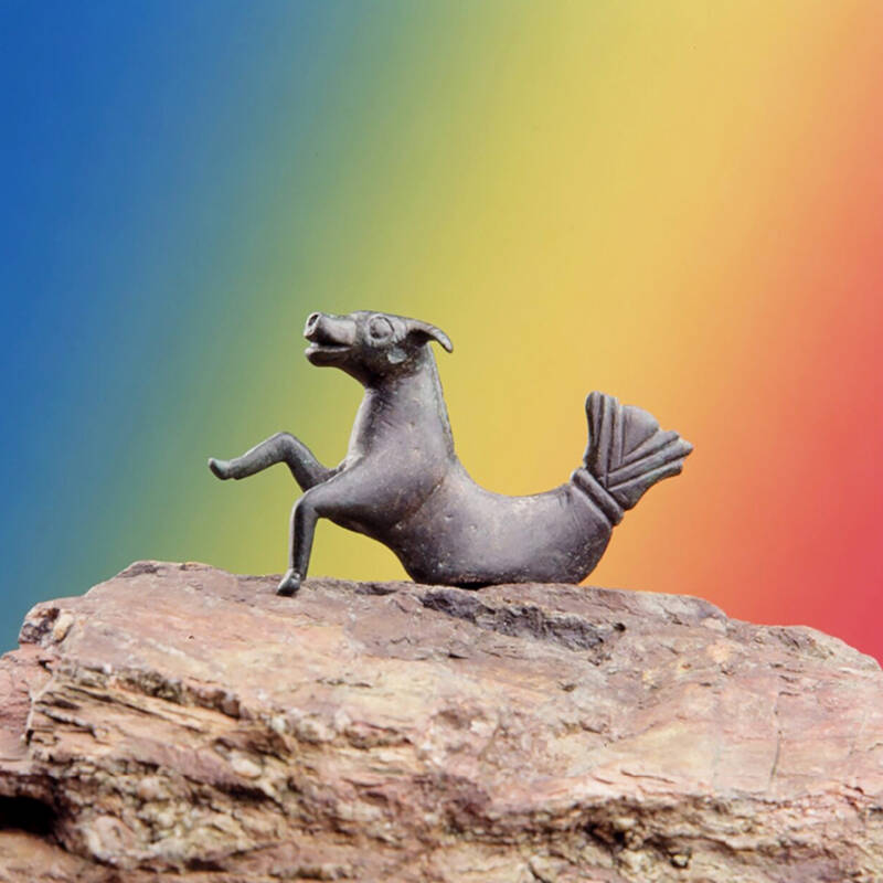 Der Hippokamp aus der Keltenstadt von Manching stellt ein Mischwesen aus Pferd und Fisch dar.